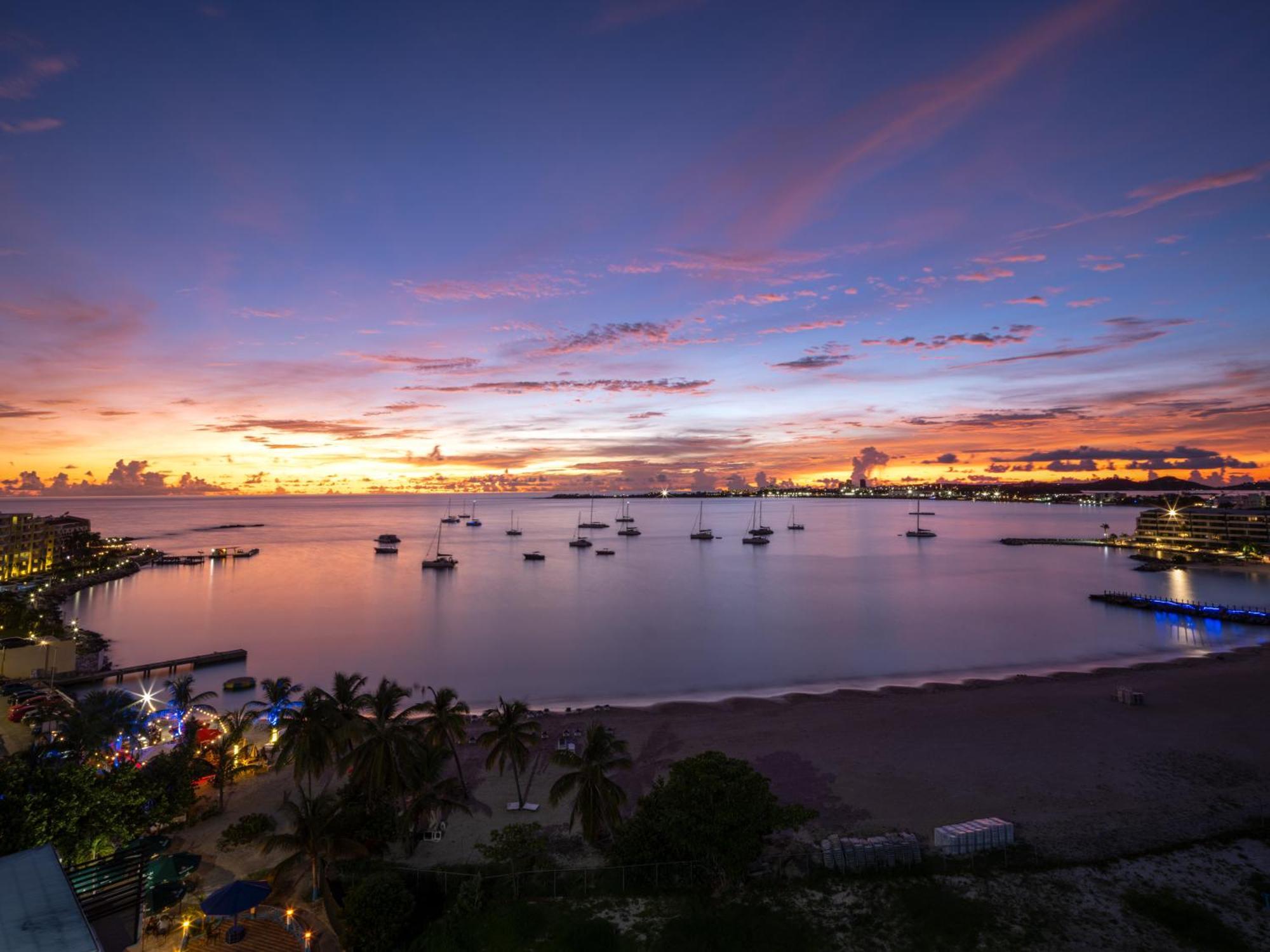 The Atrium Resort And Spa, Sint Maarten シンプソン・ベイ エクステリア 写真